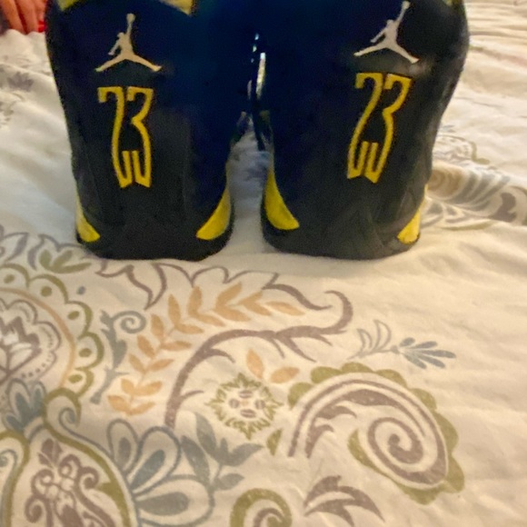 COPY - JORDAN LIGHTENING 14s SIZE 12 - Picture 4 of 7